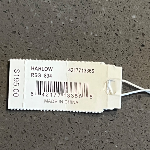 Kendra Scott Rose Gold Harlow Necklace - Picture 6 of 6